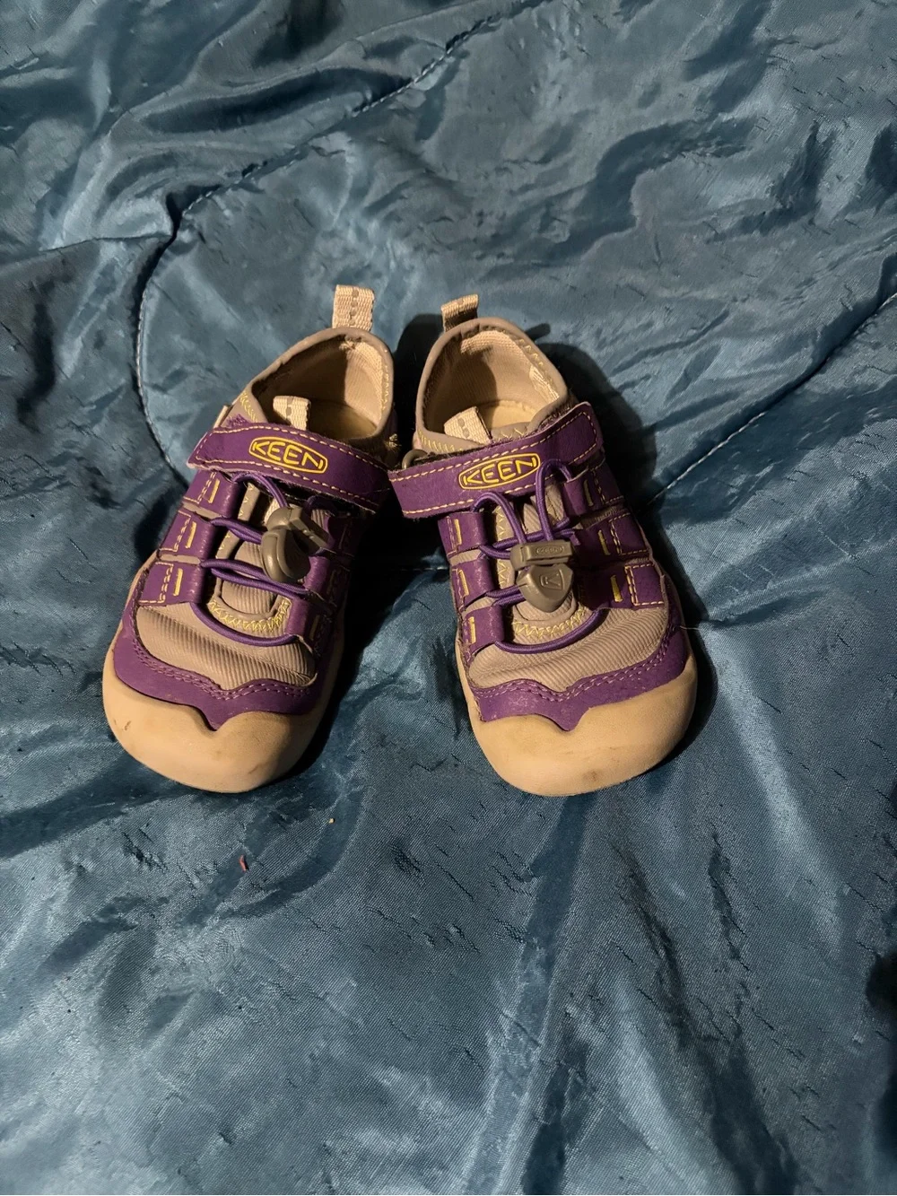 Keen Kids purple/gray Closed-Toe Water/Hiking Sandals sz 8US, EU24, UK7